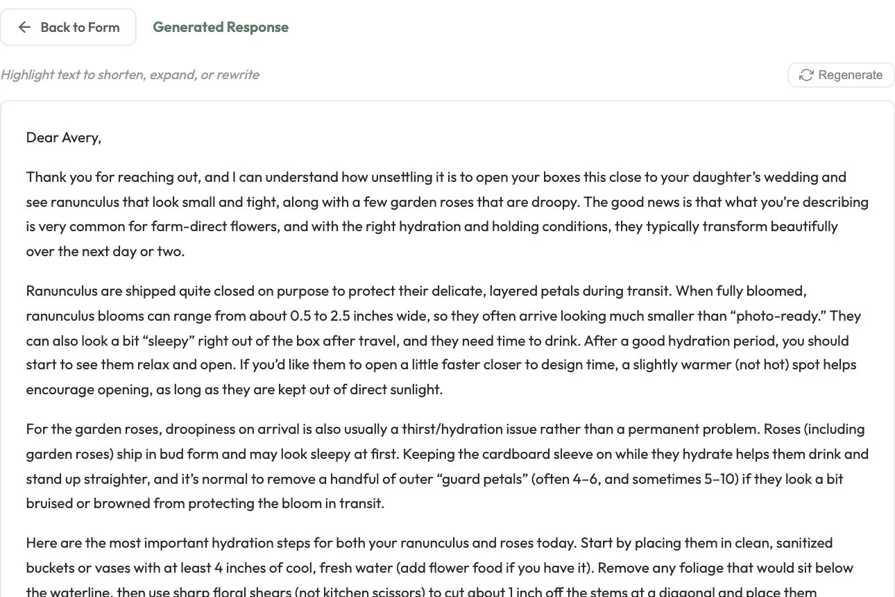 A drafted customer reply about ranunculus and garden roses in the support app